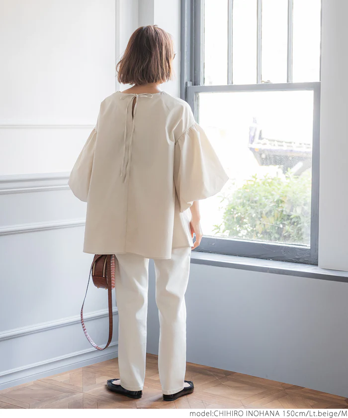 日本 COCA - 經典浪漫圓領澎澎袖上衣-米白