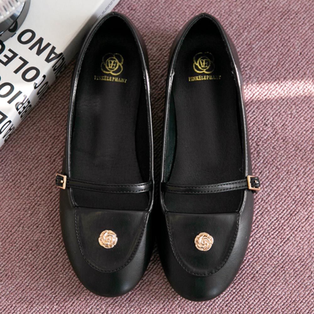韓國 PINKELEPHANT - 玫瑰金屬裝飾軟底平底鞋(1cm)-黑