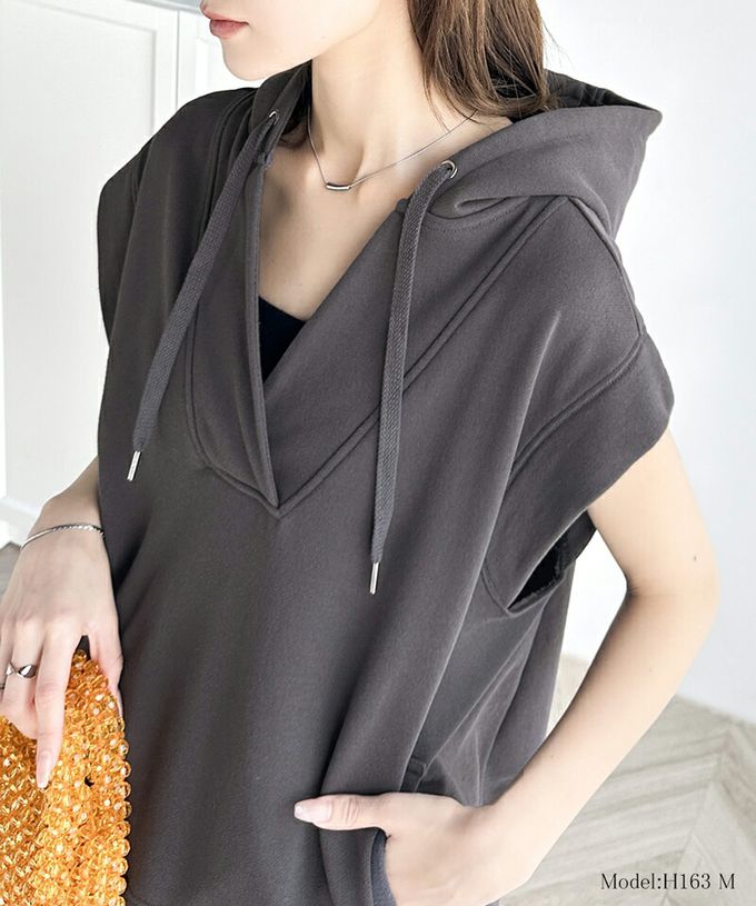 日本 Classical Elf - Java 深V領休閒寬短袖連帽上衣-黑白條紋