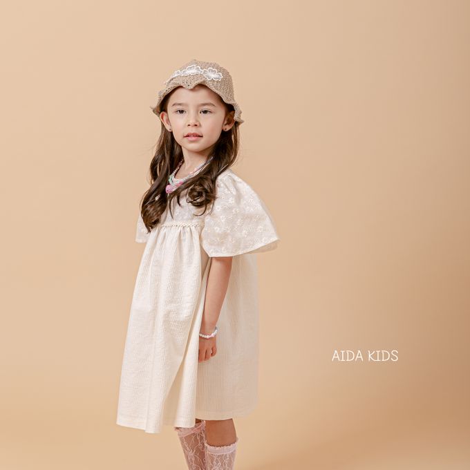 韓國 AIDA - 質感蕾絲花繡短袖連身洋裝-象牙白