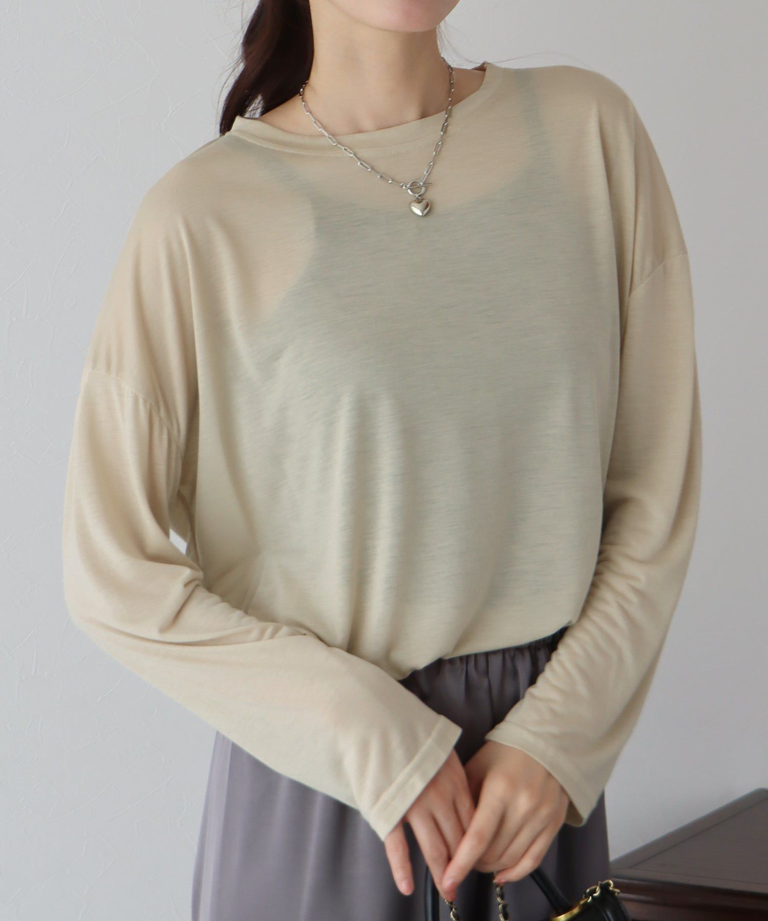 日本 BLUE EAST - 柔軟薄透落肩長袖上衣-粉