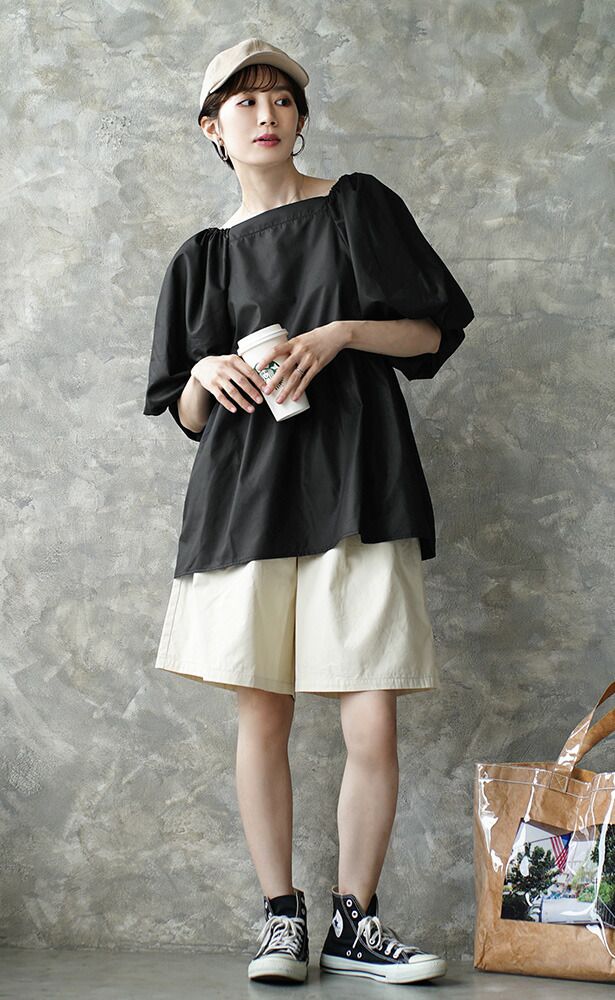 日本 zootie - 優雅方領縮腰泡泡袖上衣-簡約黑