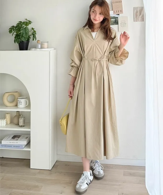 日本 Classical Elf - 糖果袖束腰修身立領長袖洋裝-黑