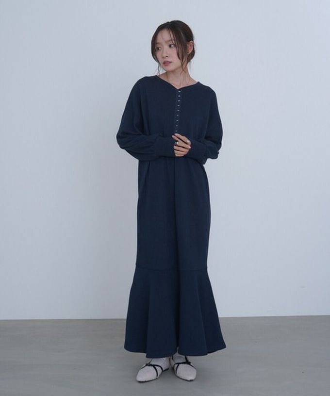 日本 Bab - 前後2way魚尾下擺休閒印花長袖洋裝-海軍藍