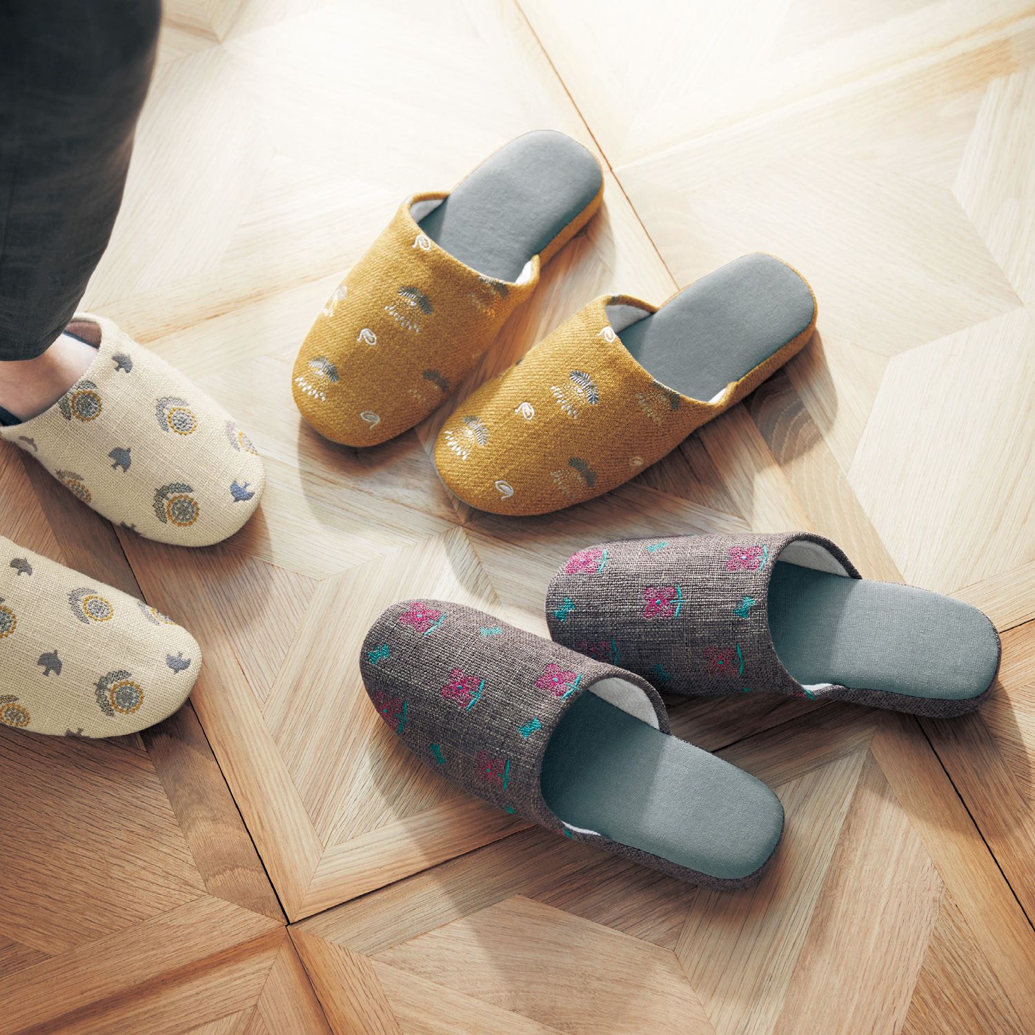 日本千趣會 - 北歐風 棉麻刺繡舒適室內拖-花朵-米