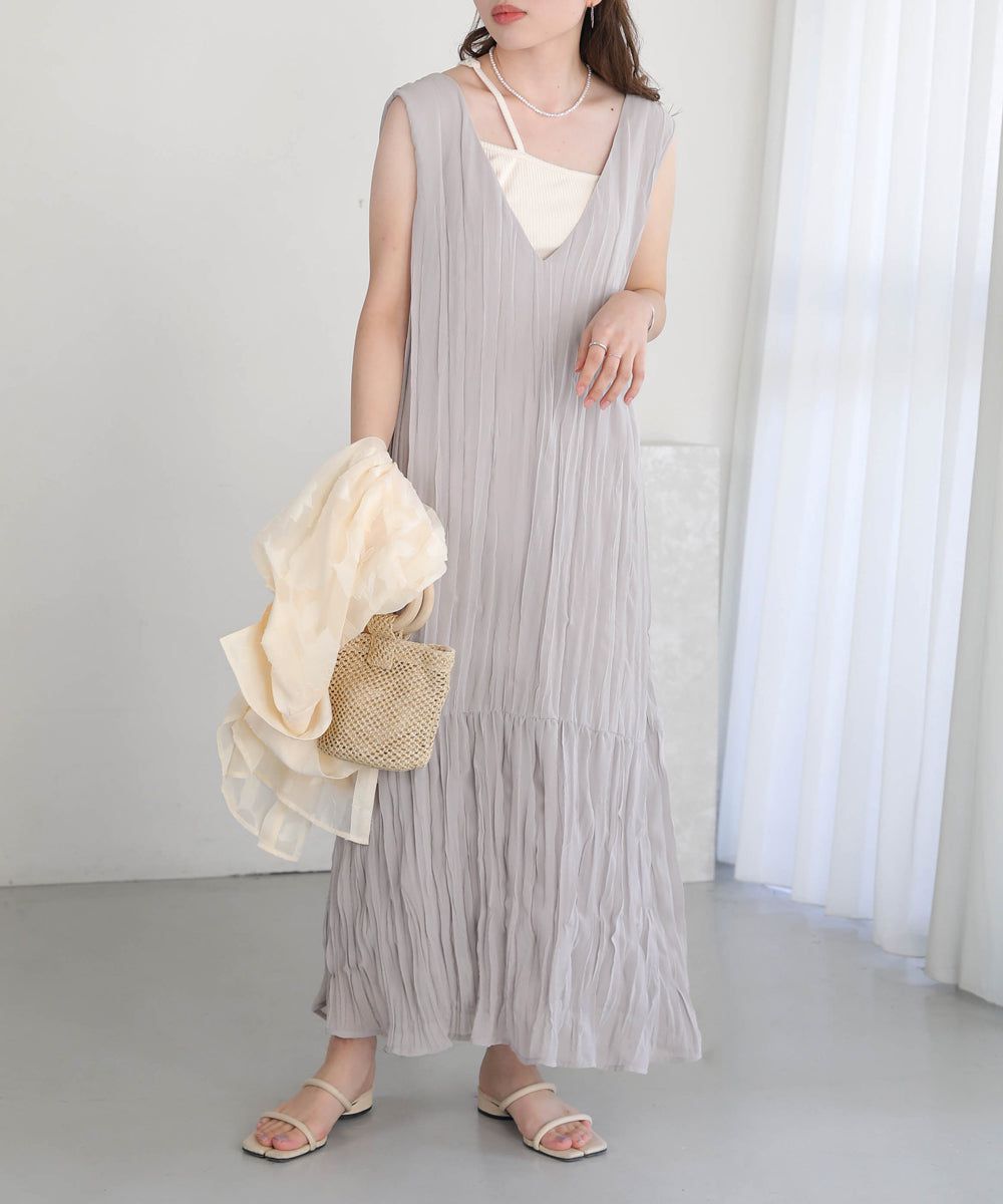 日本 Bab - V領浪漫飄逸無袖洋裝-米杏