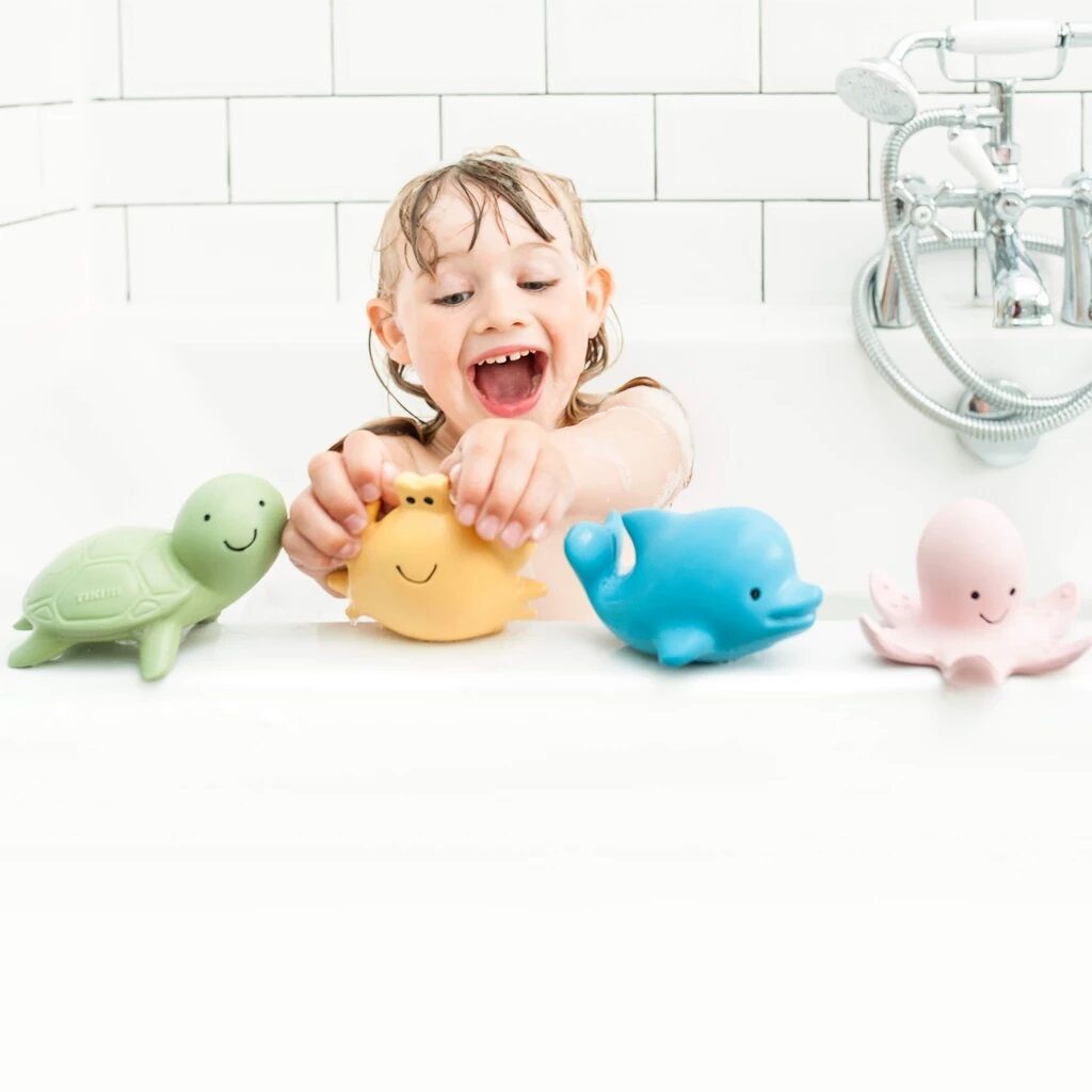 斯里蘭卡Meiya & Alvin - 捏捏搖鈴-小鯨魚