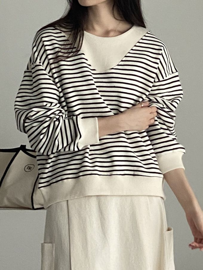 韓國女裝連線 - 假兩件細條紋長袖大學T-米X黑 (FREE)