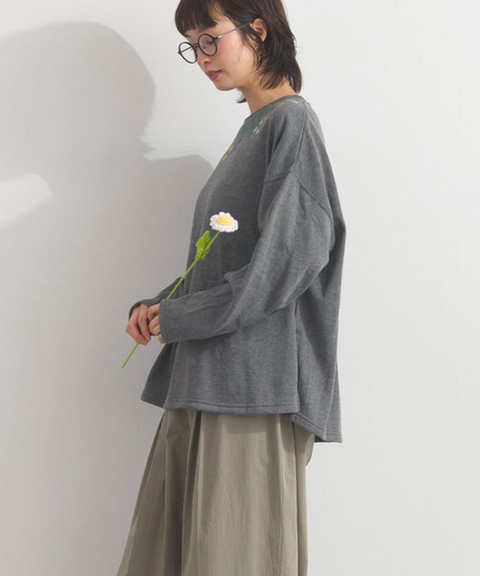 日本 Lupilien - 彩色刺繡花卉領裏毛長袖上衣-炭灰