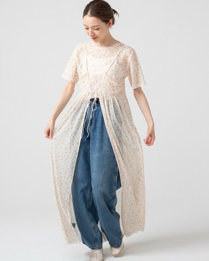 日本 gleam - 浪漫小花透膚薄紗短袖上衣-象牙米