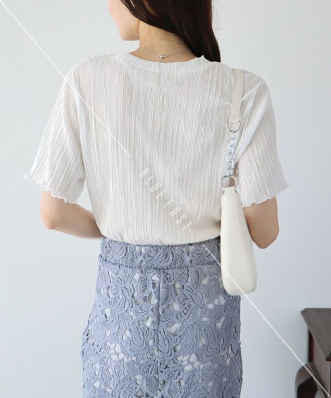 日本 BLUE EAST - 韓國製 圓領貝殼紋光澤短袖上衣-黑