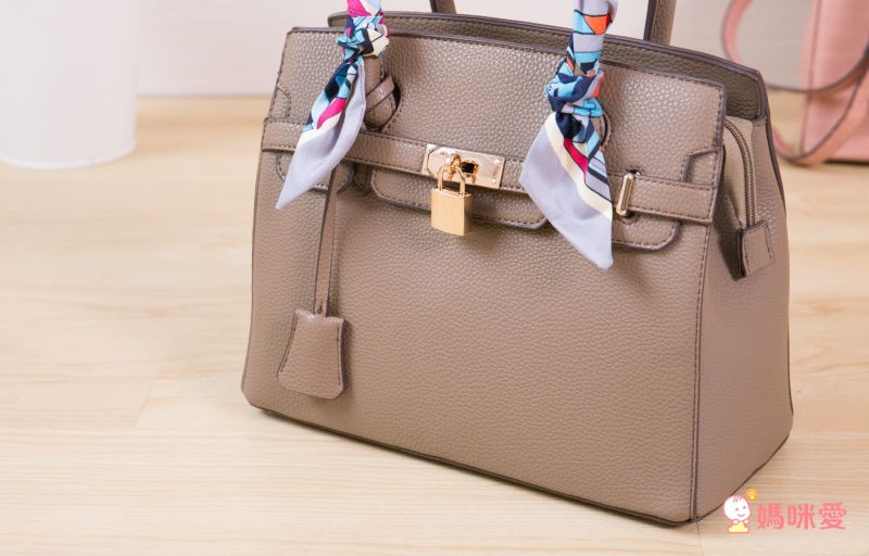 ★ 日本空運金釦絲巾包 #全團免運 ★