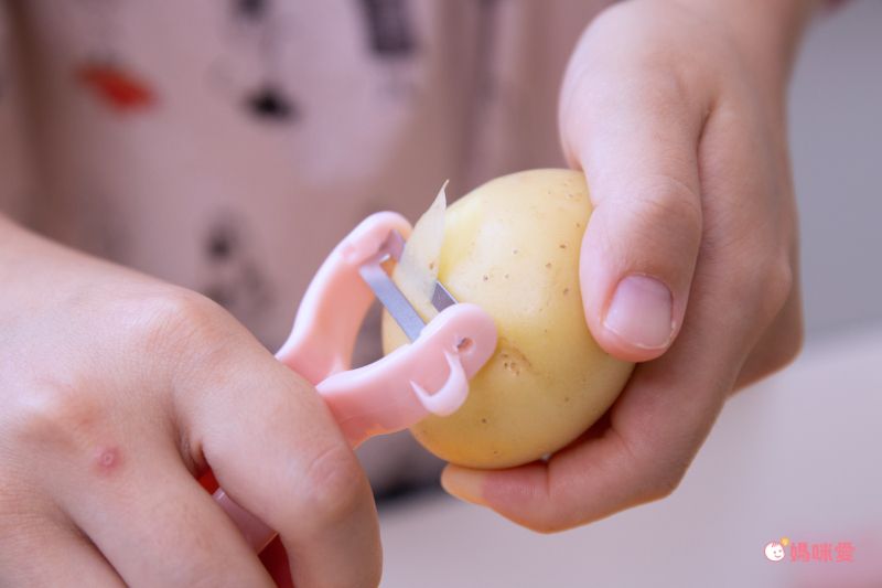 日本 SKATER 代購 - 兒童安全削皮刀-Hello Kitty-白