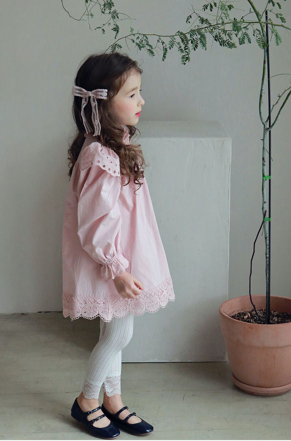 韓國 PuellaFLO - 蕾絲花瓣針織薄內搭褲-紫