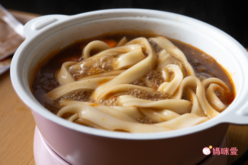 獨家團購！KTV紅燒半筋半肉牛肉麵＆手工豬肉水餃