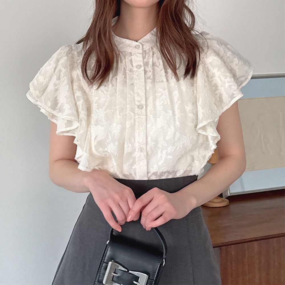 浪漫緹花皺摺荷葉短袖襯衫-象牙白 (F)
