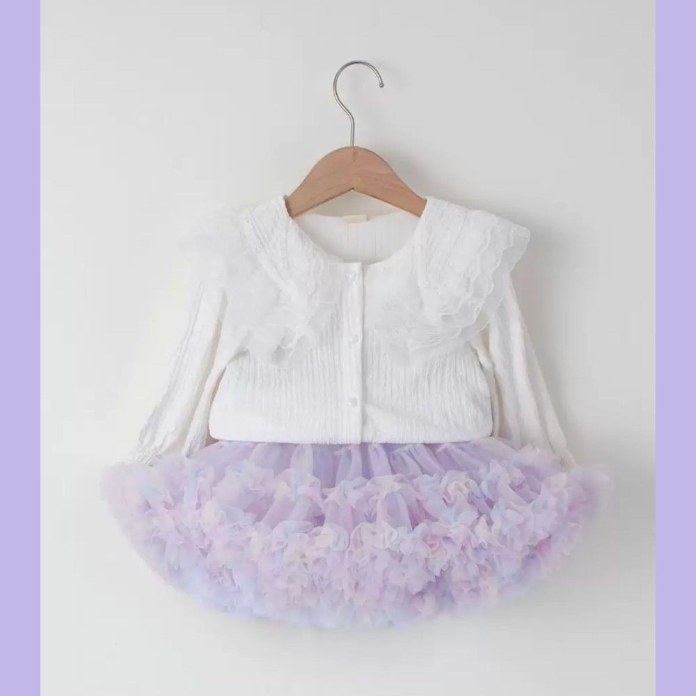 歐美系荷葉花邊領口坑條薄針織上衣-柔和白