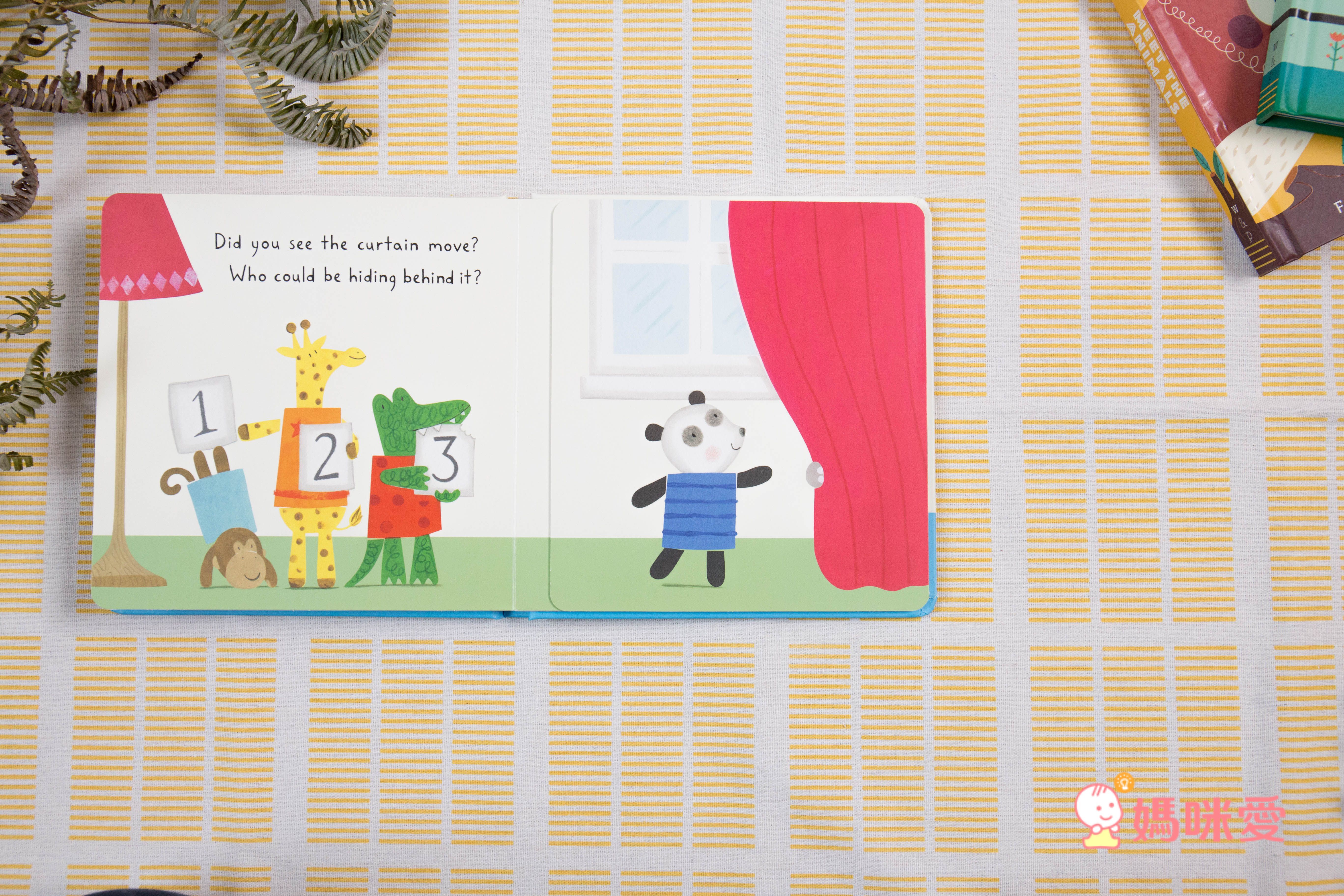 讓孩子的小手動起來！【體操／音效／翻翻書】吸睛英文操作書特輯