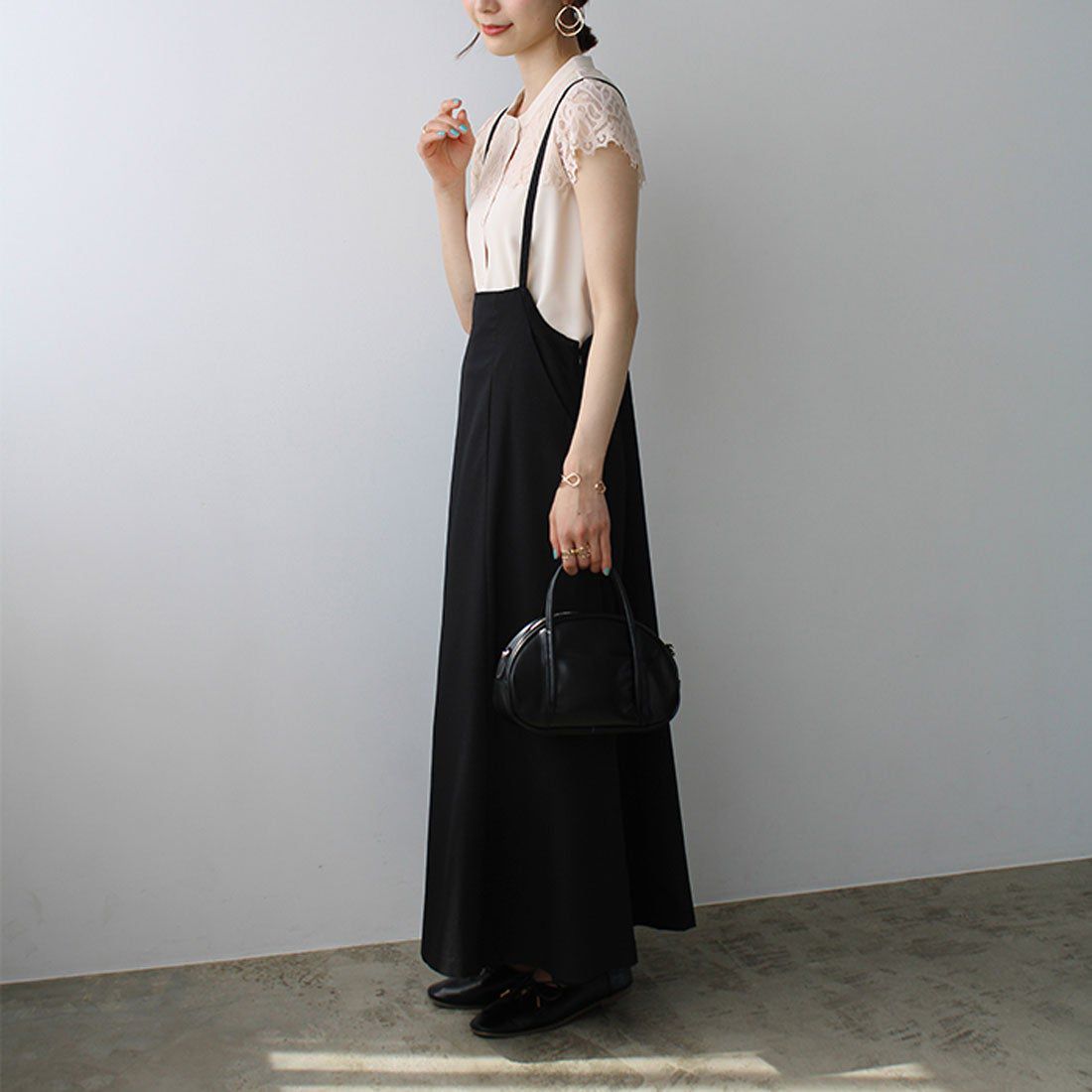 日本 BELLUNA - 精緻蕾絲拼接雪紡無袖襯衫-淺杏