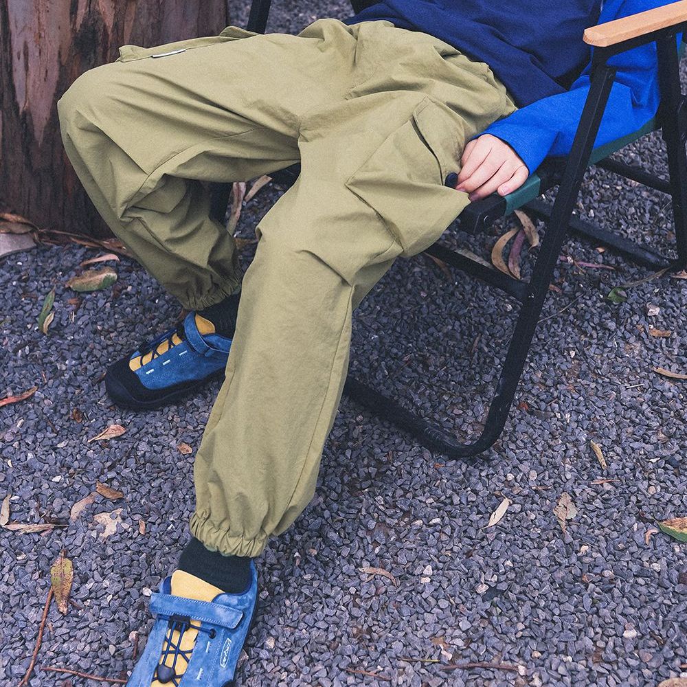山系皺摺工裝束口長褲-大口袋-黃綠色