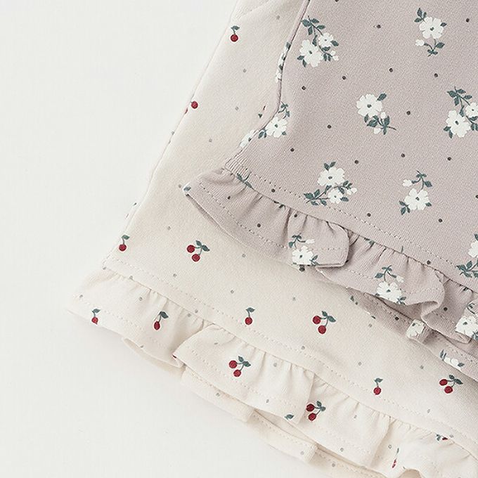 日本 petit main - 可愛荷葉邊短褲-小碎花-卡其棕