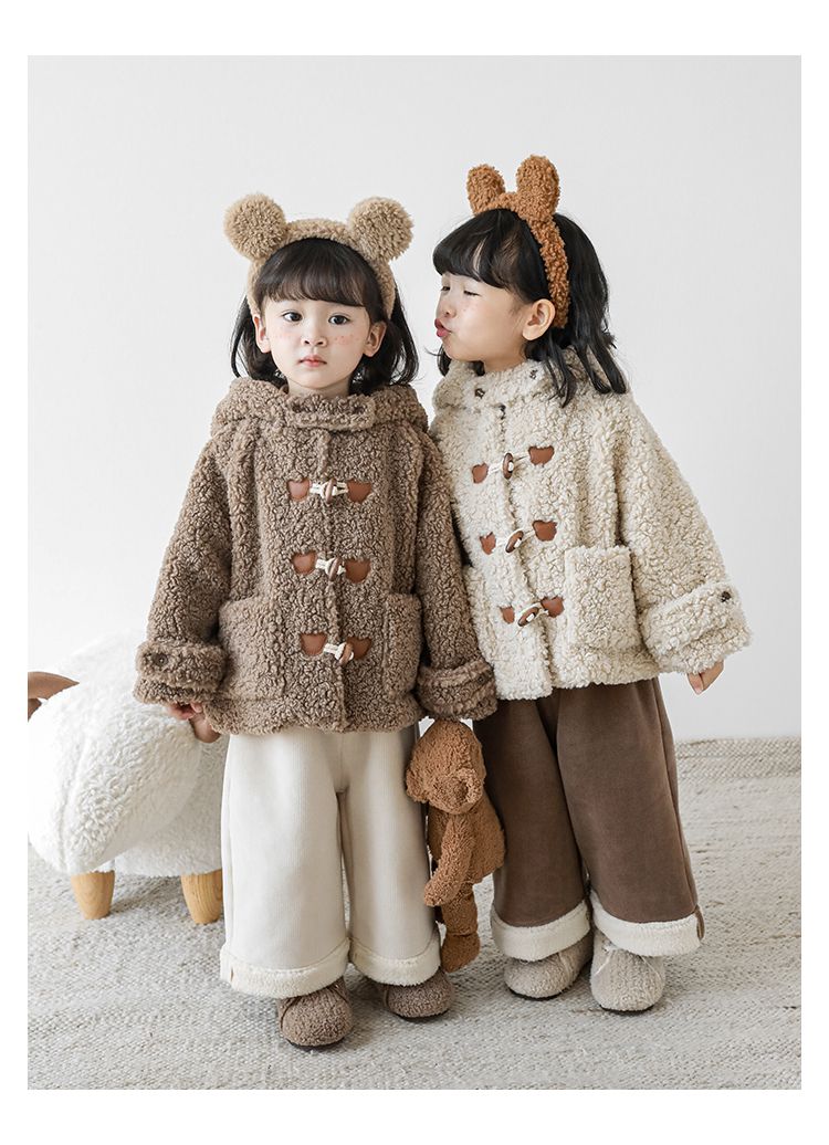 TONGMO - 立體造型羊羔絨牛角釦連帽外套-熊耳朵-米色