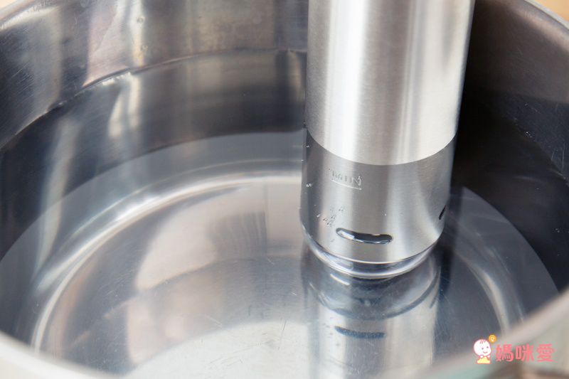 義大利 LAICA 萊卡 - 舒肥料理入門組合(低溫料理舒肥棒 SVC107+極輕巧真空包裝機 VT31150)