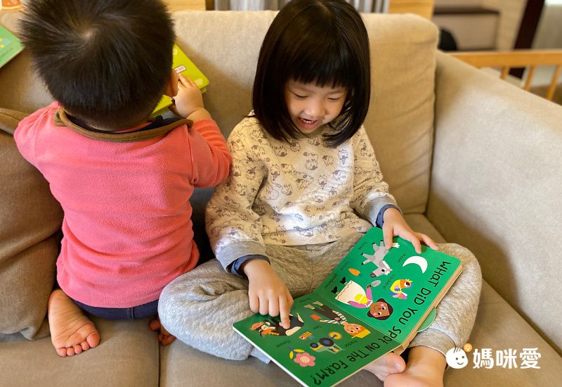 Slide & Seek：Cheep, Cheep! 小雞啾啾叫！（厚頁操作書）