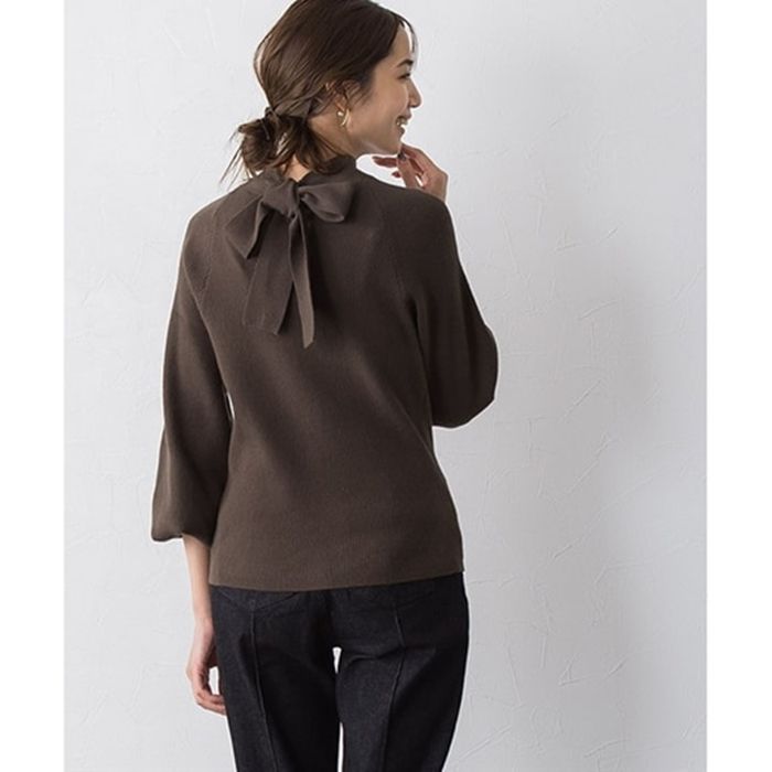 日本 BELLUNA - 優雅後扭結綁帶針織上衣-深可可