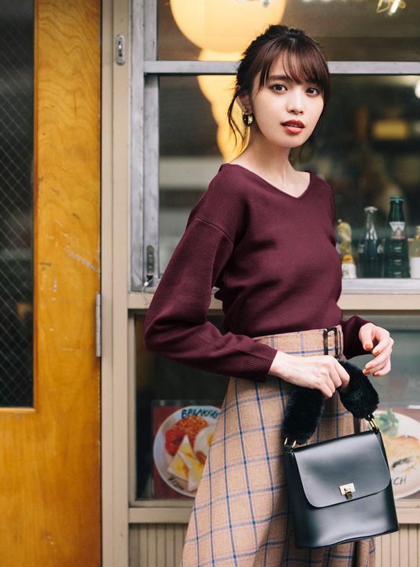 日本 GRL - 優雅V領長袖針織上衣-酒紅