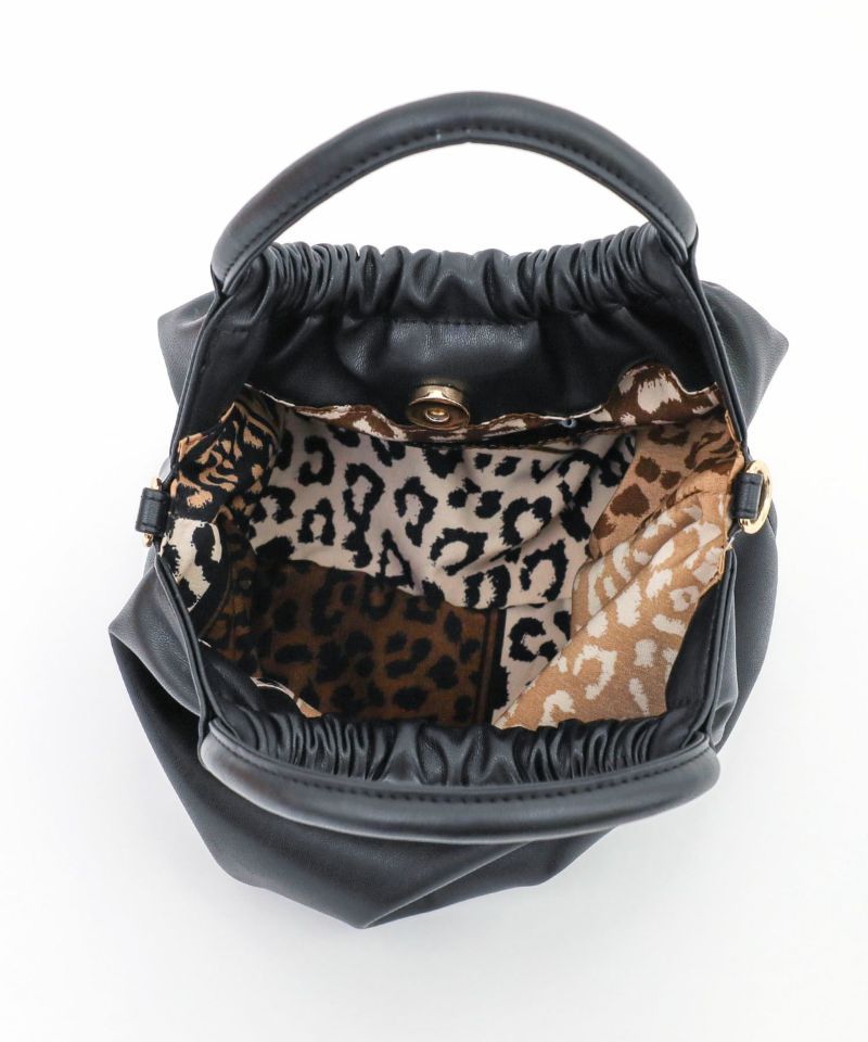 日本 COOCO - 2WAY柔軟皮革豆形手提小包/側背包-淺灰杏 (W14*H20*D12cm)