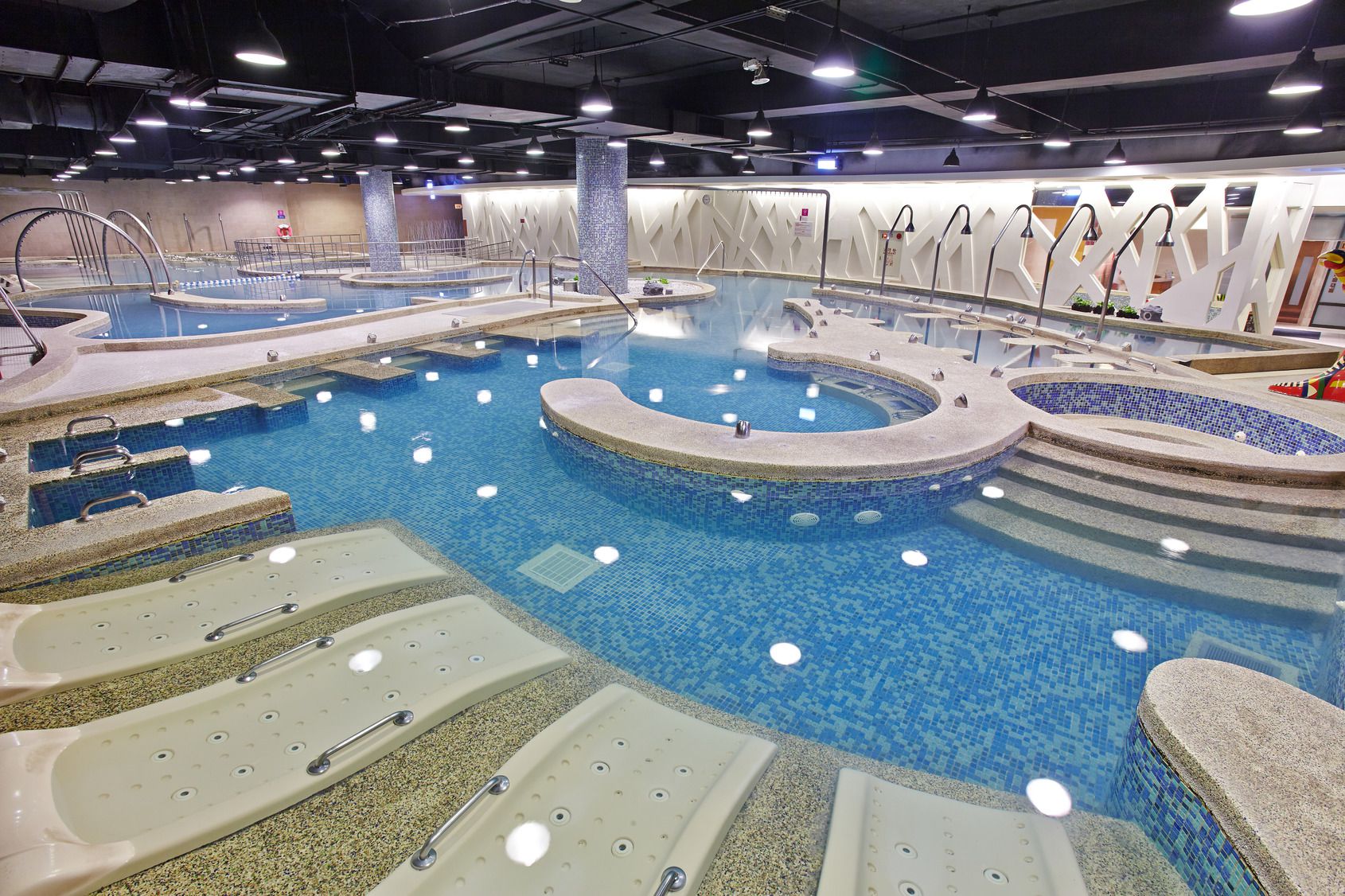 獨家方案3折起↘高雄義大皇家酒店｜2大2小直接升等家庭房