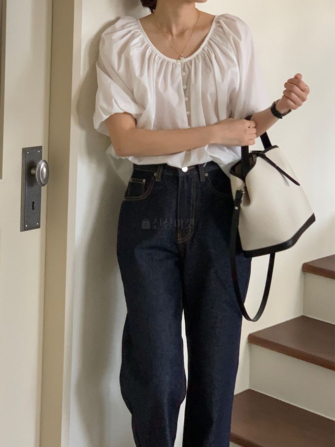 韓國 ANDYOUBROWN - 質感小釦泡泡袖襯衫-象牙白 (FREE)