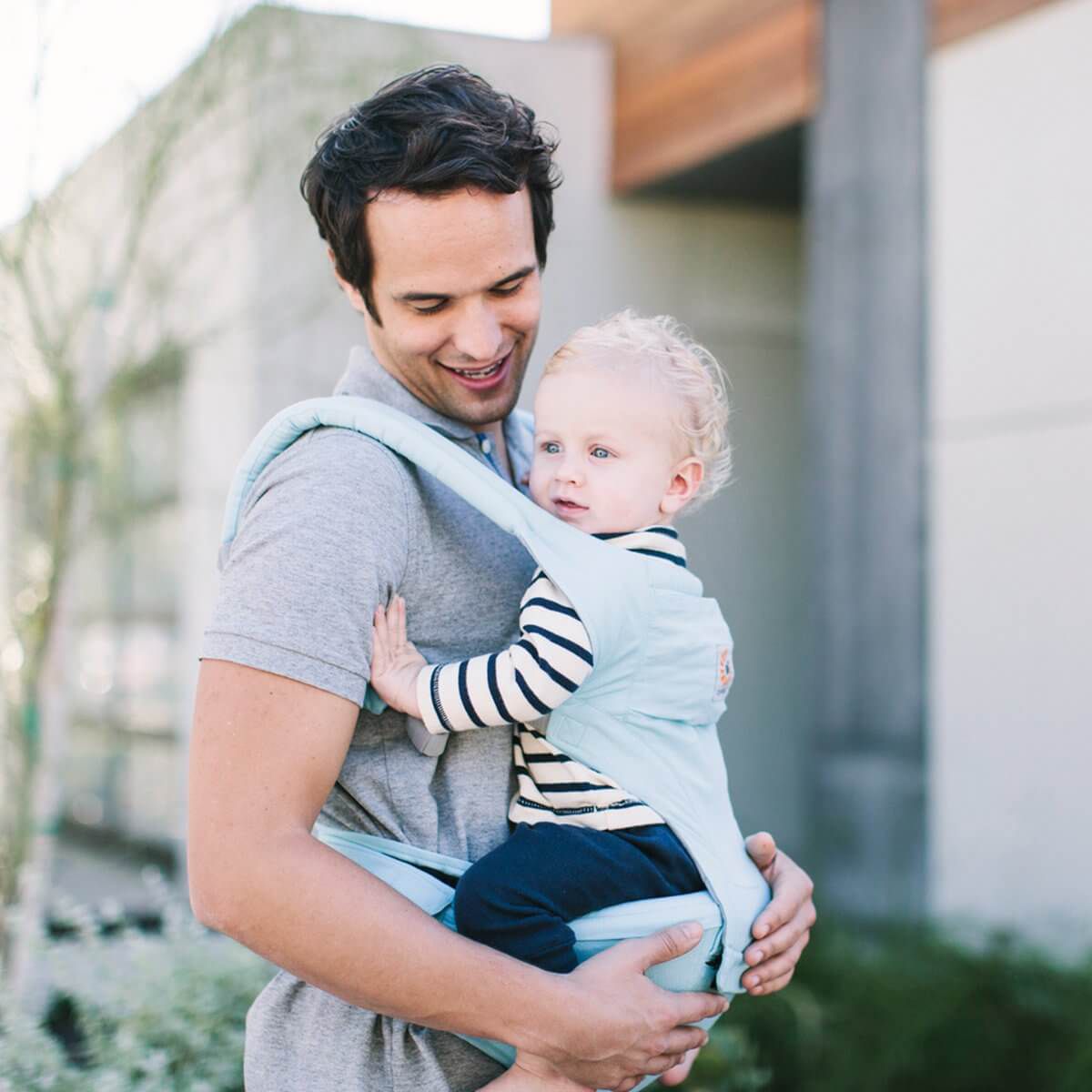 美國 ergobaby - 嬰兒坐墊式揹巾/揹帶-冰藍