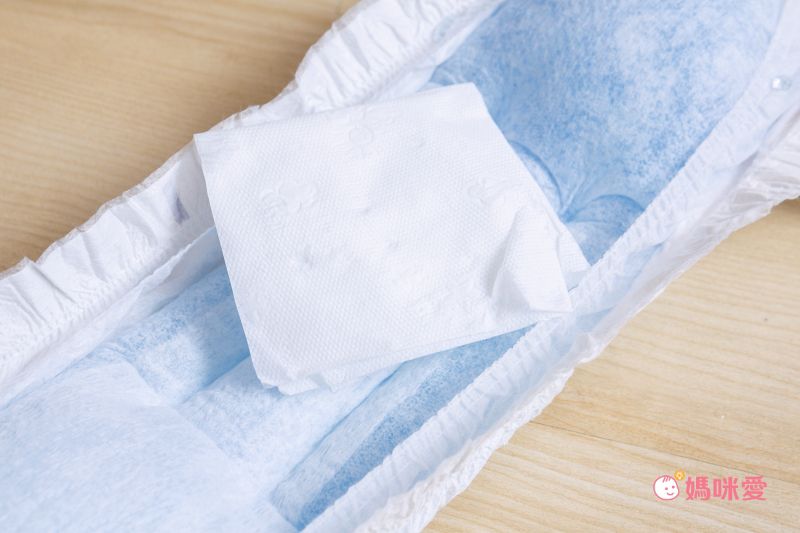 麗貝樂 Libero - 綠色環保升級/嬰兒尿布/紙尿褲touch-頂級系列 (S/3號)-28片x6包