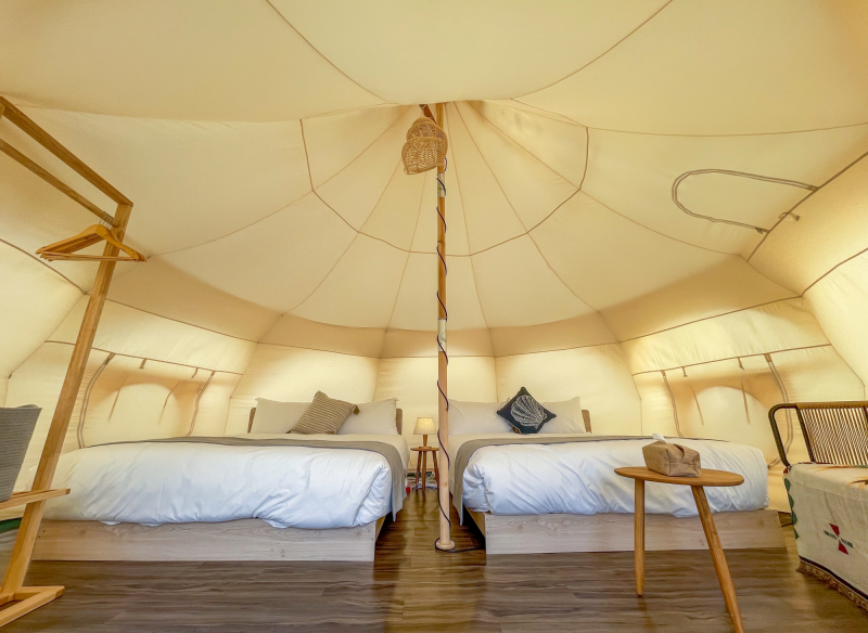 蟬說: 夕陽漫漫 Slowly Sunset Glamping - 平日入住-[豪華露營 5 米水滴帳]/四人房兩大床一泊二食再贈下午茶-12歲(含)以下孩童免費兩位可共食-優惠效期至 2024/01/31