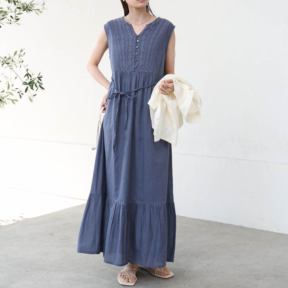 100%印度棉刺繡腰綁帶無袖洋裝-煙燻藍