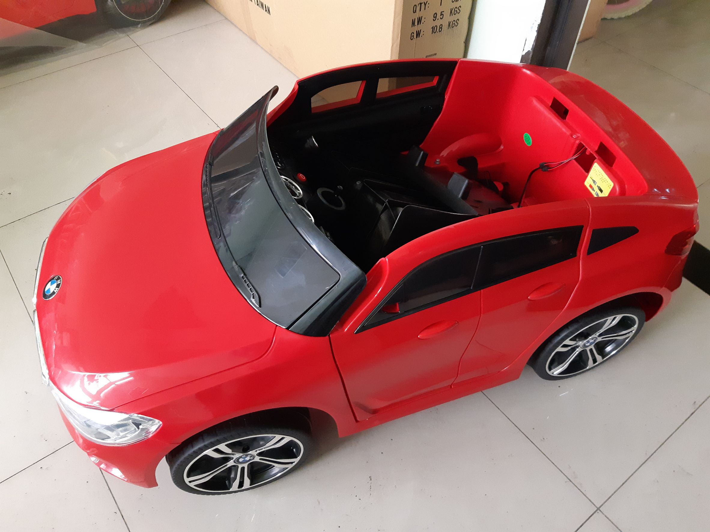 親親 Ching Ching - 福利品-BMW 6GT 兒童電動車(原廠授權)RT-2164-紅色