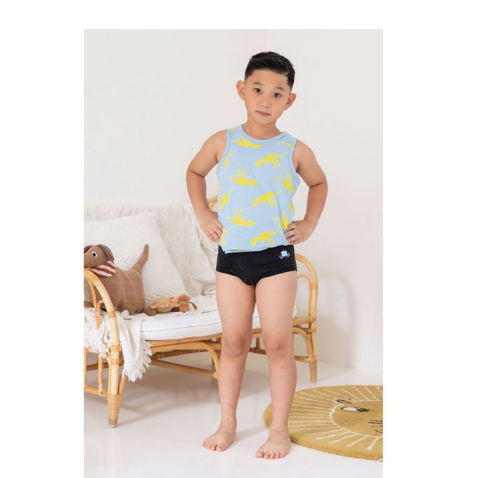 貝柔 Peilou - 天絲棉舒膚平衡童男三角褲-貼布繡-警車-黑