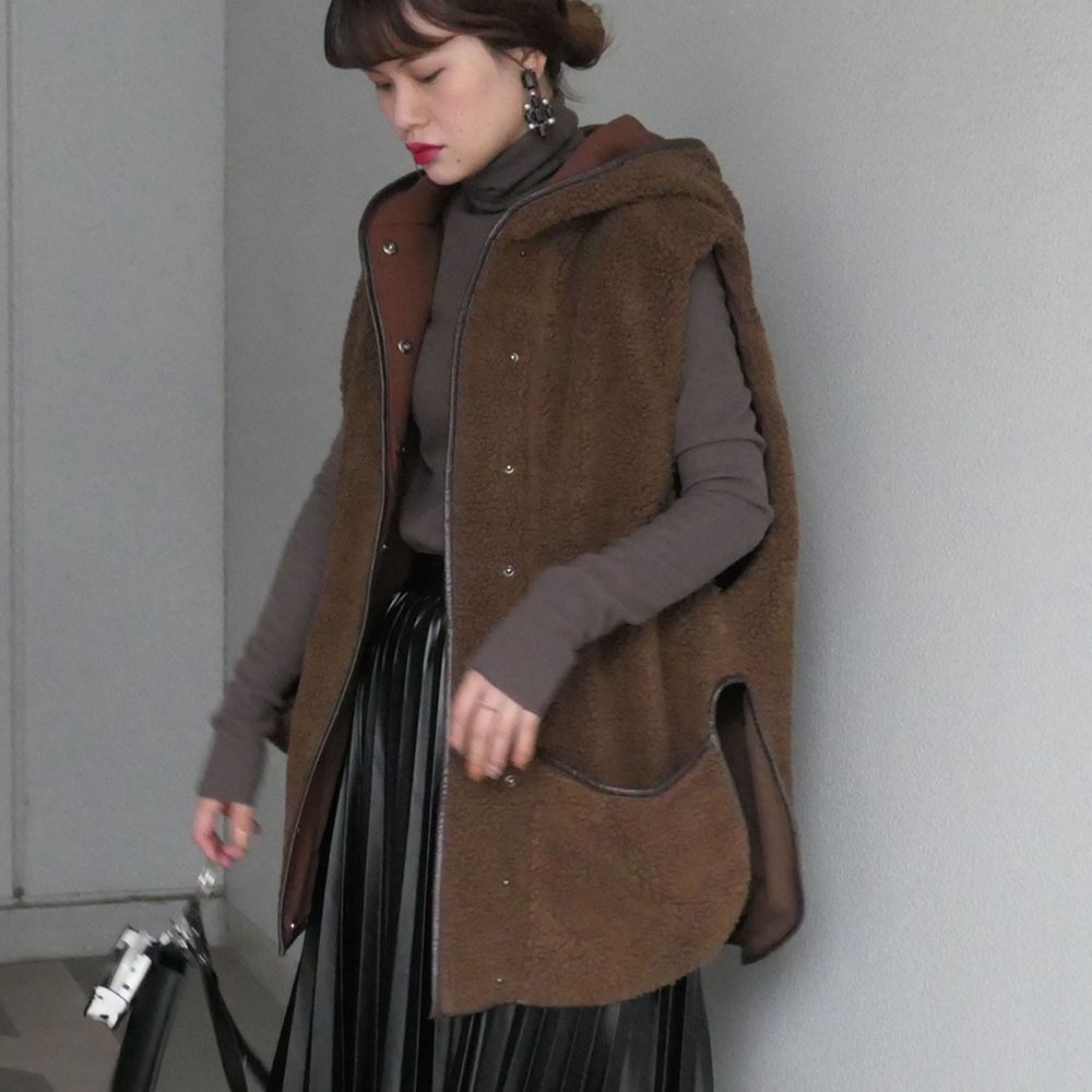 日本 Riche Glamour - 泰迪熊弧形衣襬連帽背心外套-咖啡