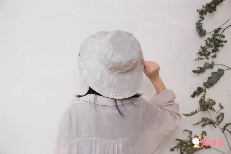 日本媽咪夏日愛用 ☼ 大帽簷透氣遮陽帽 / 抗UV涼感袖套！