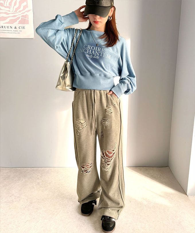 日本 Classical Elf - mily bilet 低調水鑽字母束腰短版上衣-燕麥灰