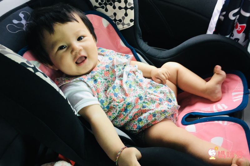 法國 Bebefolie - 冰心沁涼墊-推車專用-灰色 (長*67.7 寬*34 公分)