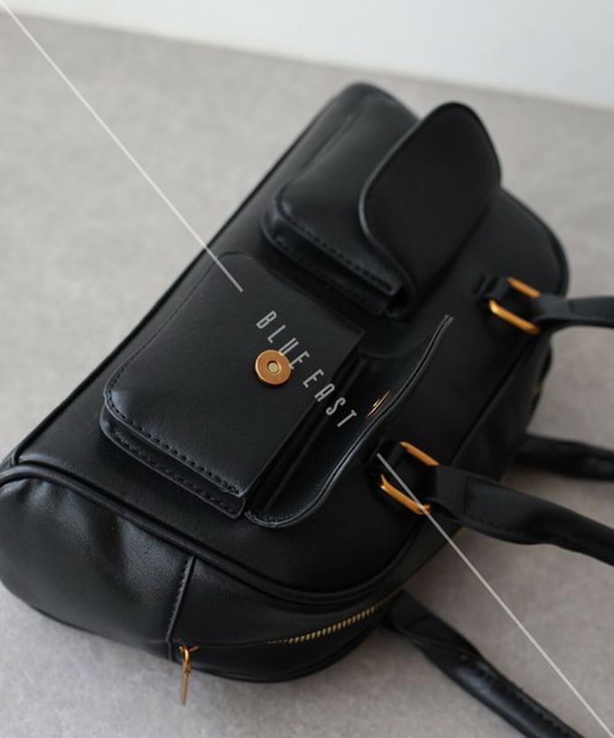 日本 BLUE EAST - 雙口袋簡約都會風肩背包-氣質黑