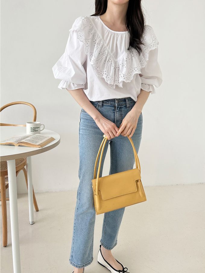 韓國女裝連線 - 鏤空V字荷葉裝飾圓領襯衫-天藍 (FREE)