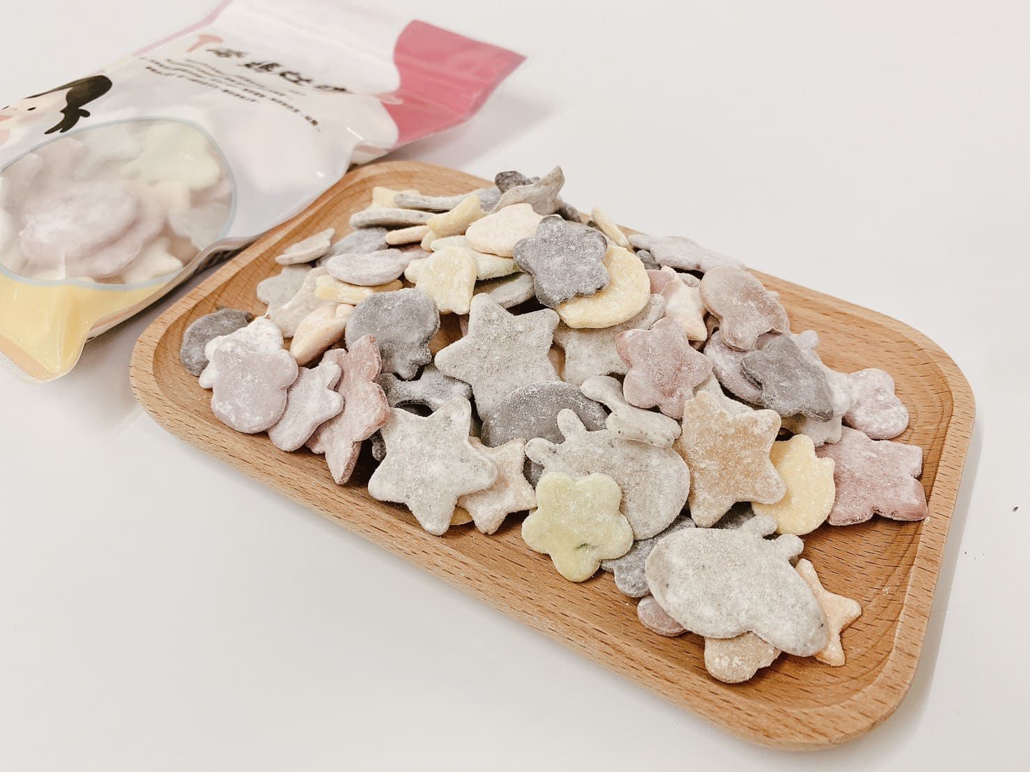 喬媽灶咖 - 優惠組-彩色小水餃*1+一口小餛飩*1+彩色蝴蝶麵*1+造型麵疙瘩*1+寶寶肉燥*1+柴魚昆布湯*2