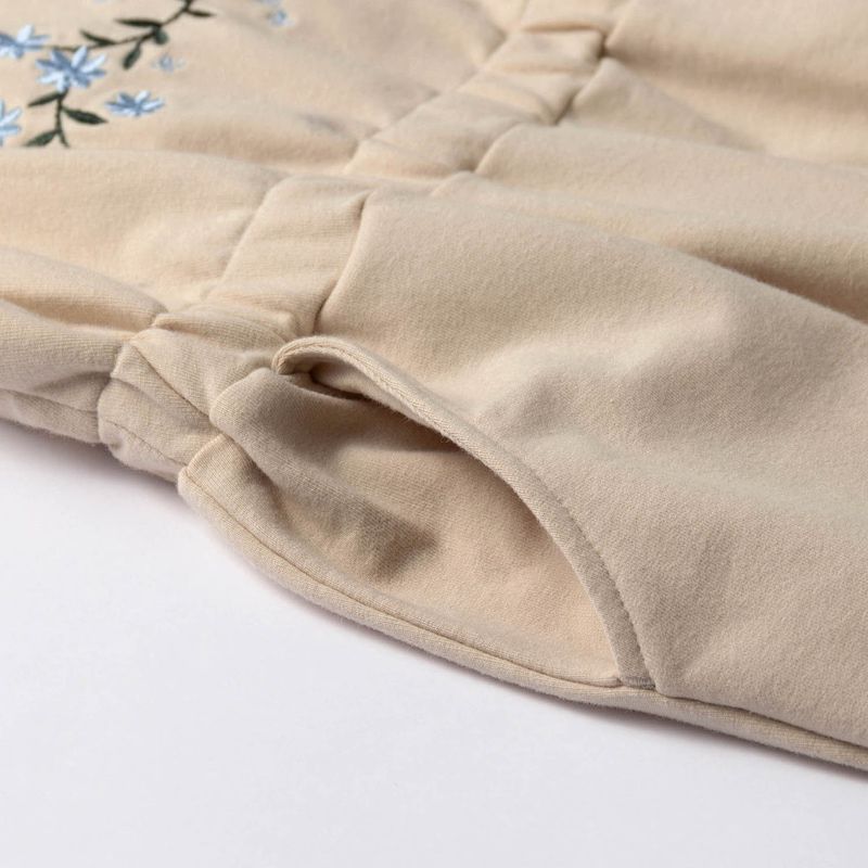 日本千趣會 - 肩膀荷葉邊花朵刺繡吊帶褲-海軍藍