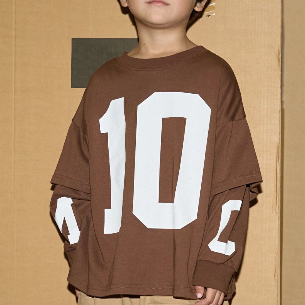 正反兩穿 吸水速乾數字印花長袖上衣-咖啡