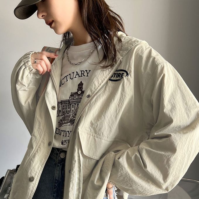 日本 Classical Elf - 胸前logo大口袋輕量連帽風衣外套-白