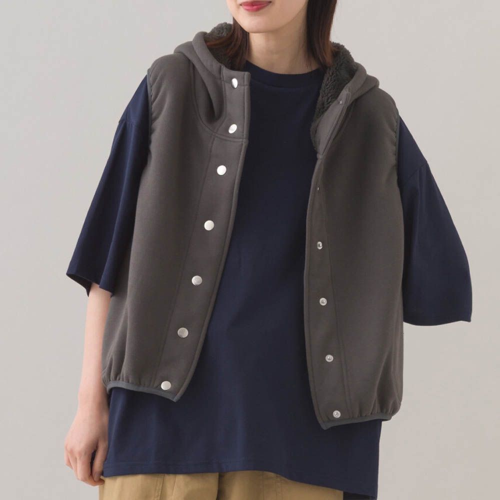 裏起毛保暖短版運動風連帽背心-深灰